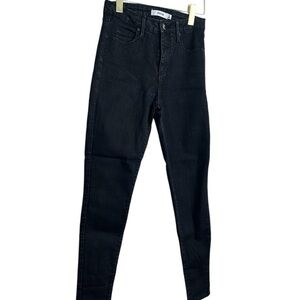 JustFab Black Skinny Jeans Sleek and Stylish